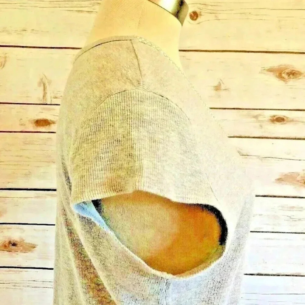 ONE CLOTHING Women Short Sleeve Pull Over V-Neck Studs Gray Shirt Top Size M - Picture 9 of 12